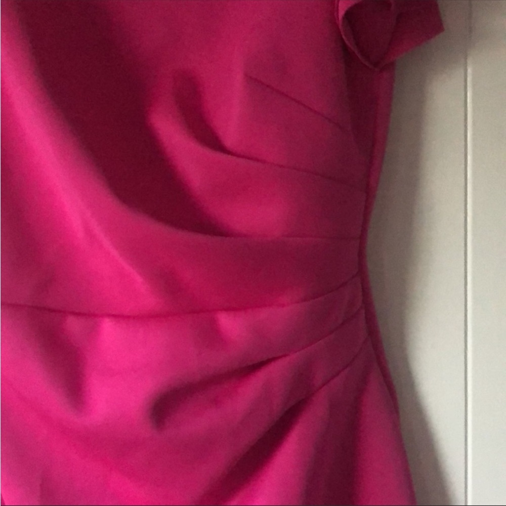 Hot pink flutter sleeve dress - Picture 4 of 9